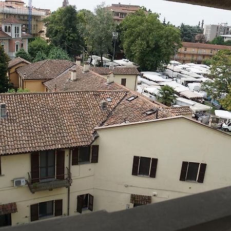 La Rotonda 2 Camere Con Terrazza In Centro Pavia Exterior photo